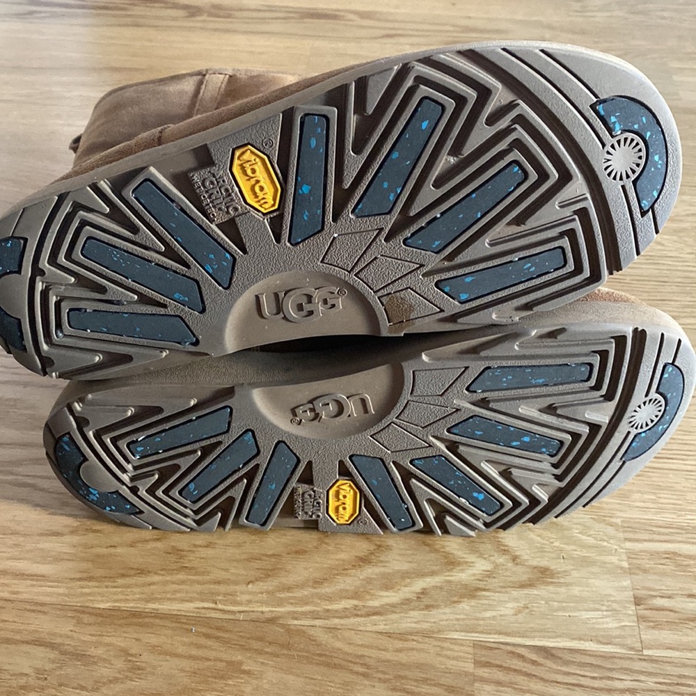 Waterproof Ugg - image 2